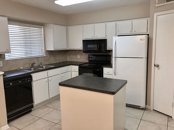 Spacious Kitchen