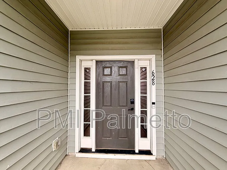 628 Colston Ln — Photo 2