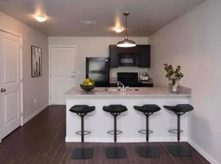 1040 Y St APT 234, Lincoln, NE 68508