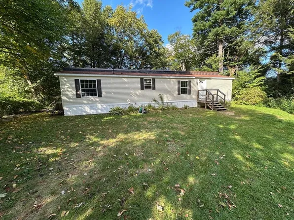226 East West Road, Dummerston, VT 05346