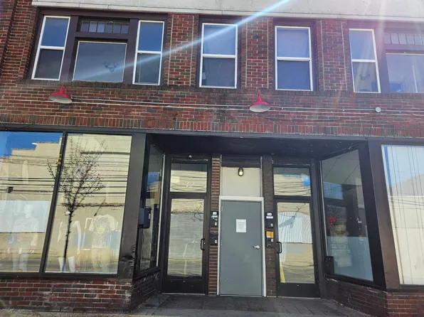 32 Hall St SE #4, Grand Rapids, MI 49507