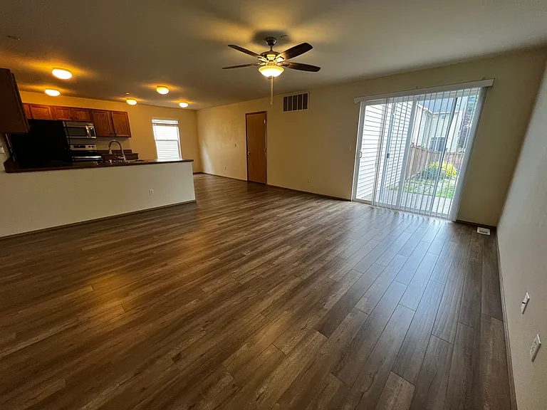 1817 Johnson Ave — Photo 10