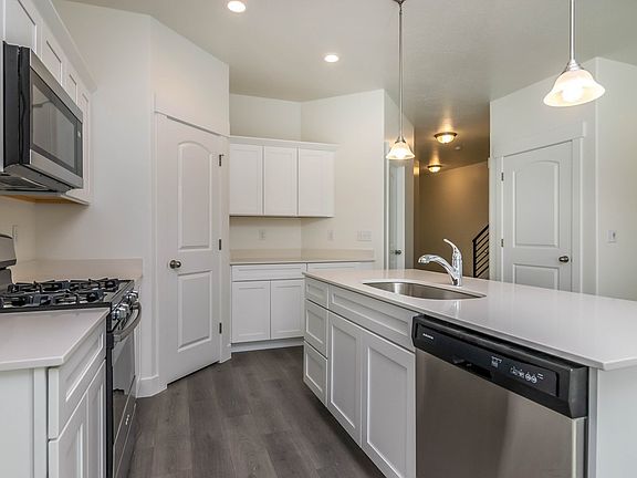 5th image of 2299 N 3720 W