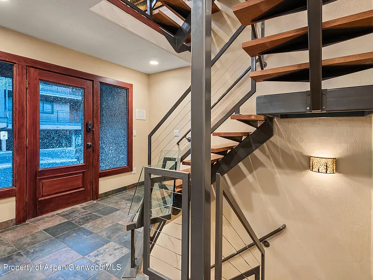 650 S Monarch St #4 — Photo 24