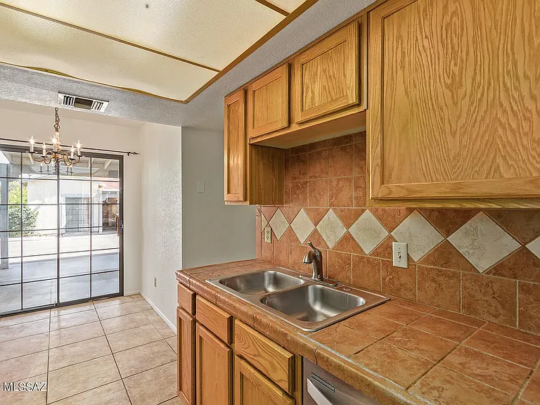3546 E 3rd St — Photo 7