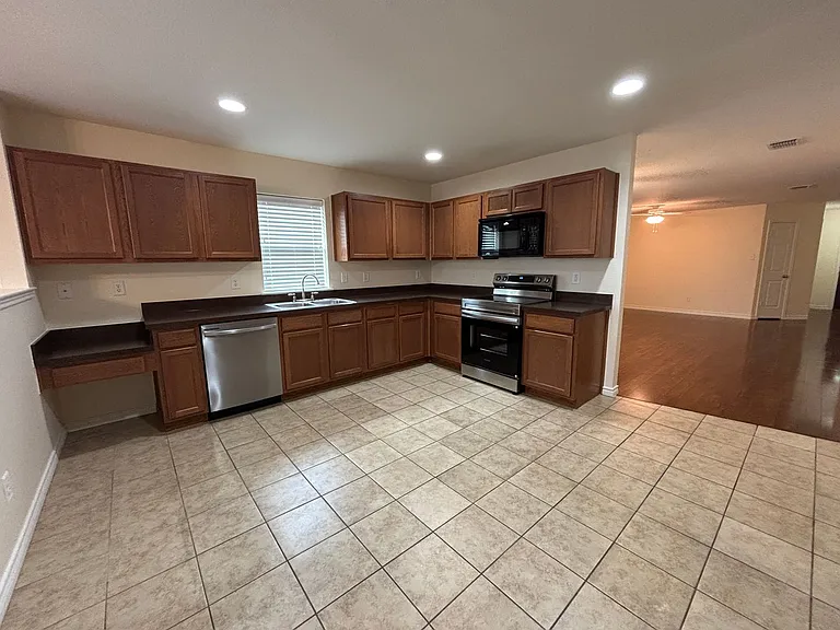 8119 Lost Canyon Trl — Photo 9