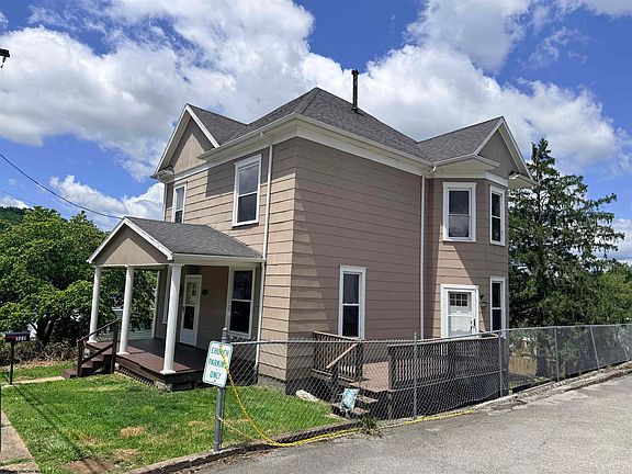 2nd image of 322 Harrison St