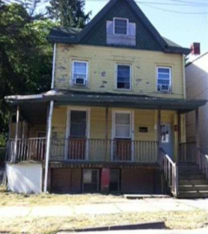 2nd image of 87 Carter St