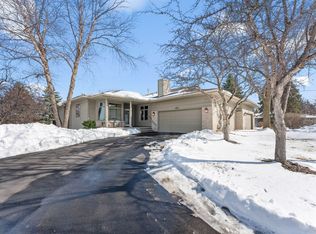 8945 Hilloway Rd, Eden Prairie, MN 55347