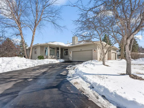 8945 Hilloway Rd, Eden Prairie, MN 55347