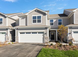 668 Cassia Ct, Crystal Lake, IL 60012