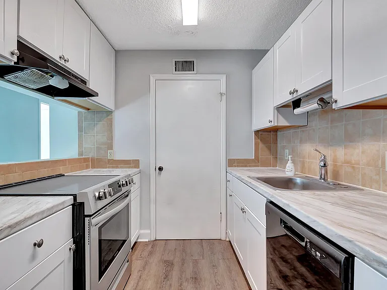 2301 N Congress Ave #23 — Photo 10