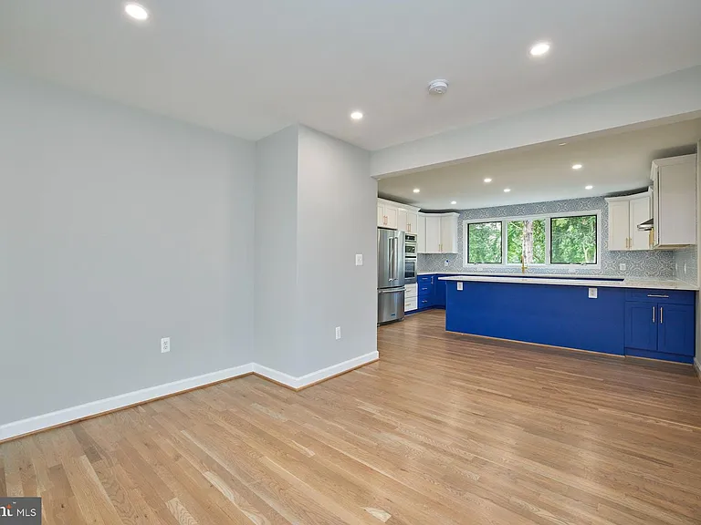 2123 N Early St — Photo 28