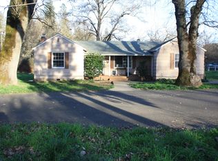 2145 Lampman Rd, Gold Hill, OR 97525