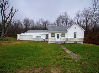 24028 E Iron Bridge Rd, Marshall, IL 62441