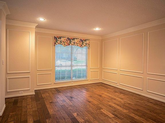 5th image of 6744 Bastille Dr
