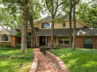 2211 Woodsong Trl, Arlington, TX 76016