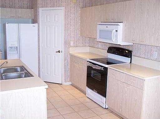 4th image of 22063 ALTONA Drive