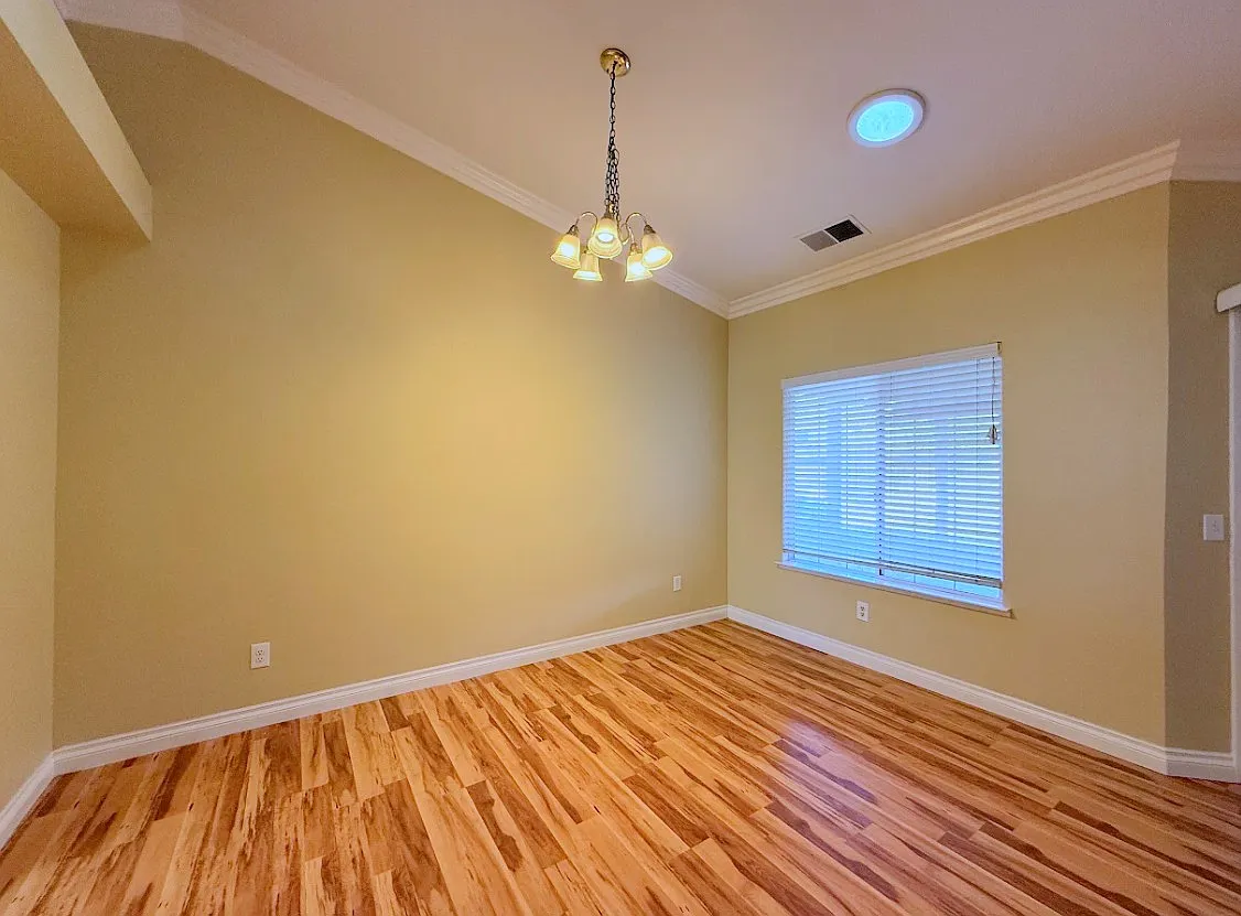 3 bed, 1724 sqft, $2,200 — Photo 4