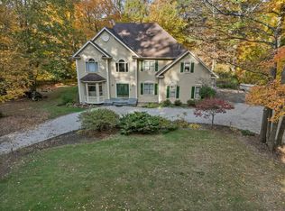 979 New Norwalk Rd, New Canaan, CT 06840
