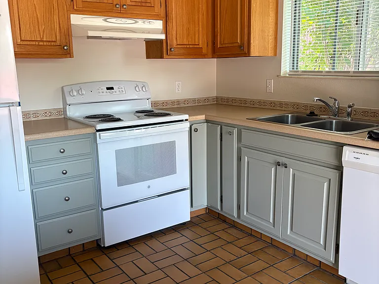 1155 Lakeside Dr #502 — Photo 18