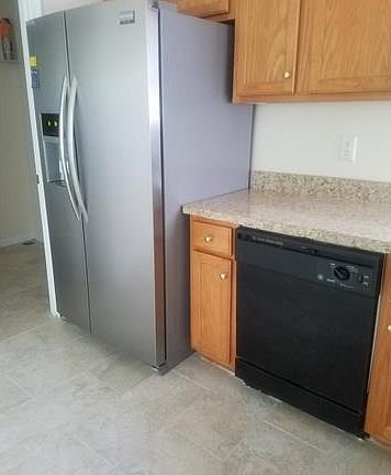 5th image of 712 Hallwood Farms Dr