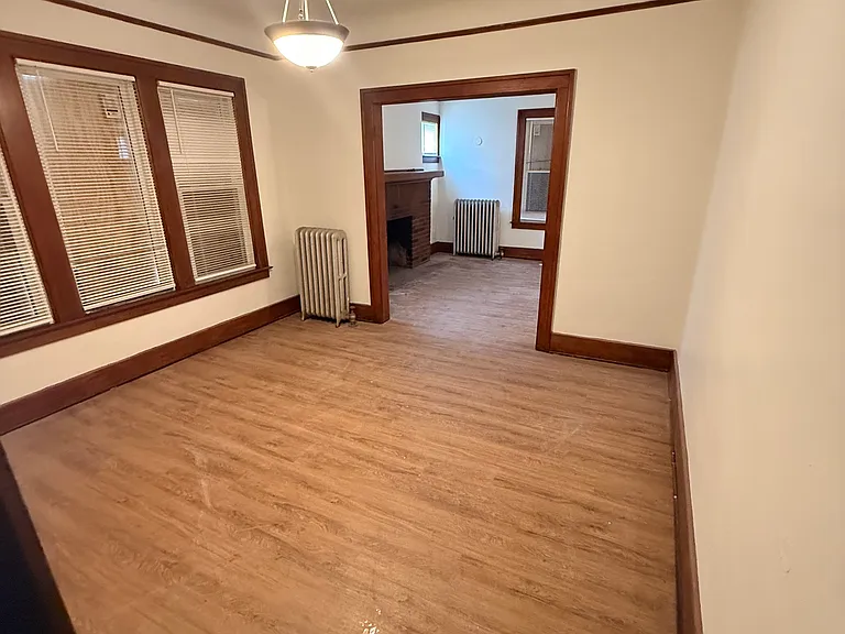 13004 Evergreen Ave — Photo 3