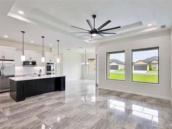3rd image of 6213 Willow Wood Ln