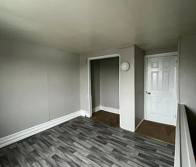 913 N 6th St — Photo 12