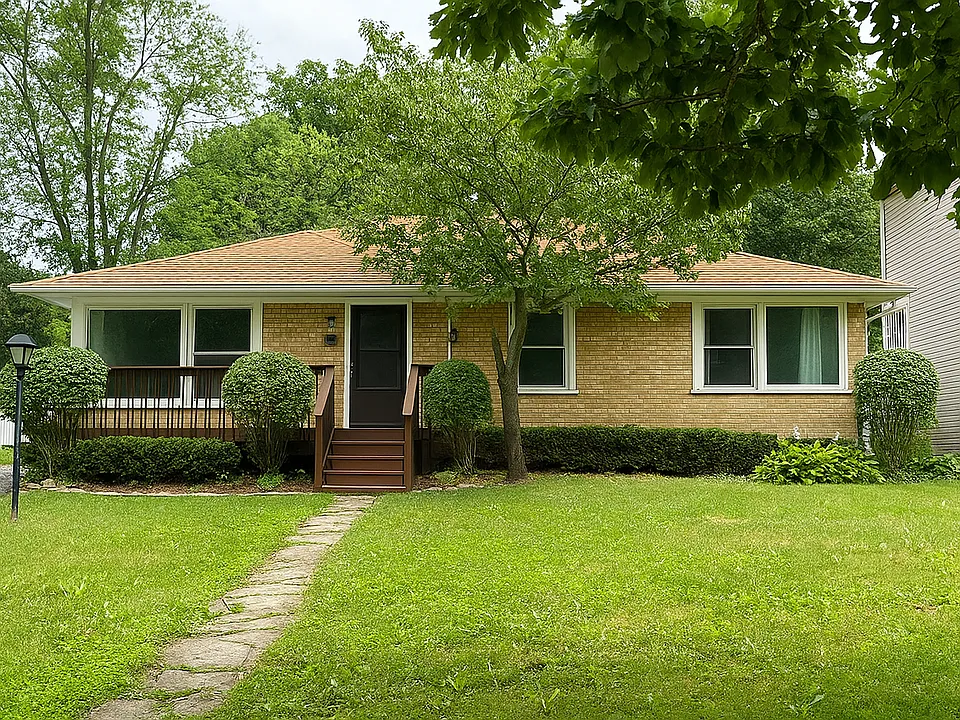 127 S Forest Ave
