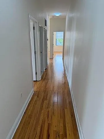 3 bed, 1000 sqft, $2,400 — Photo 4