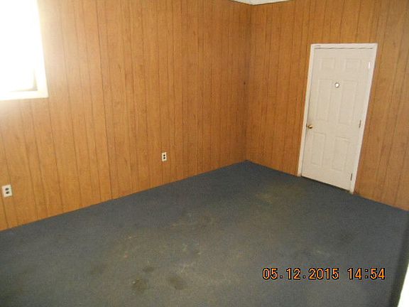 5th image of 718 E Jane St