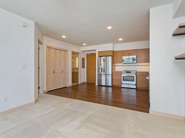 555 South St #1710 — Photo 6