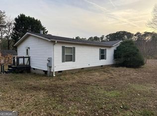 415 McIntosh Trl, Senoia, GA 30276