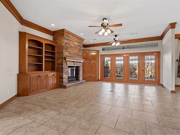 5th image of 3102 Stone Creek Dr