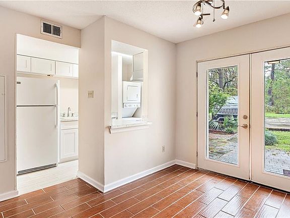 4th image of 132 Saint Croix Dr #15