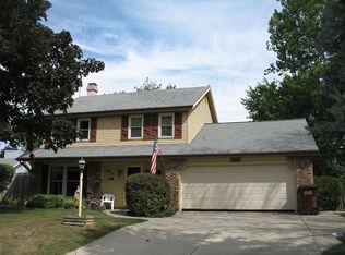 8915 Forestdale Dr, New Haven, IN 46774