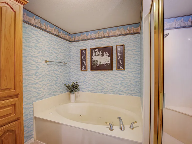 4804 Edgewater Dr — Photo 25