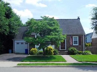 140 Wilson St, Saddle Brook, NJ 07663