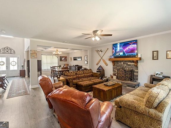 2nd image of 3657 Eagle View Way