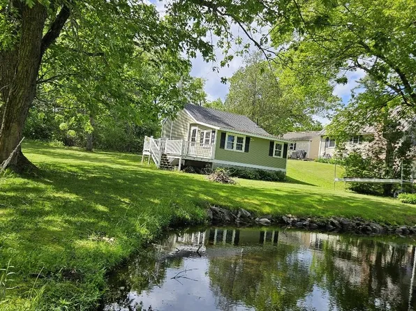8 Cooper Road, Vassalboro, ME 04989