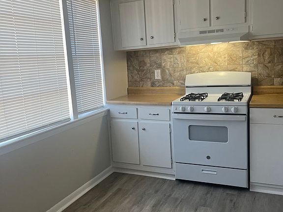 2nd image of 1004 James Madison Cir