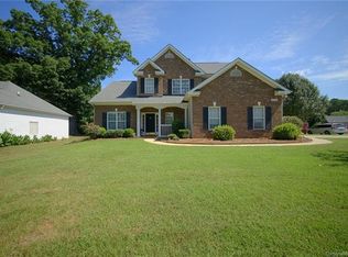 8721 Hambright Rd, Huntersville, NC 28078