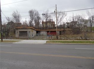 2667 Woodhill Rd, Cleveland, OH 44104