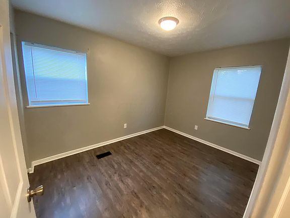3rd image of 3320 Raynor Dr