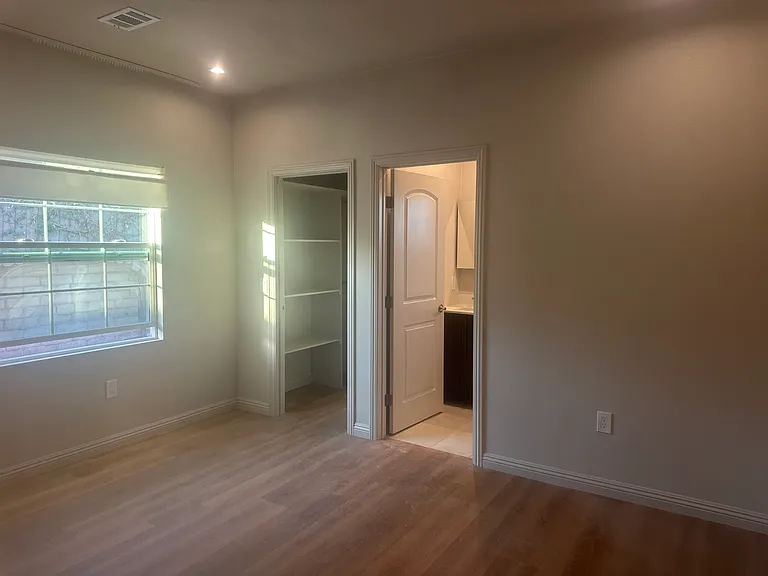 2309 Laramore Ln #2 — Photo 5