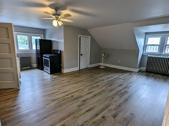 3rd image of 1619 Chislett St Floor 3