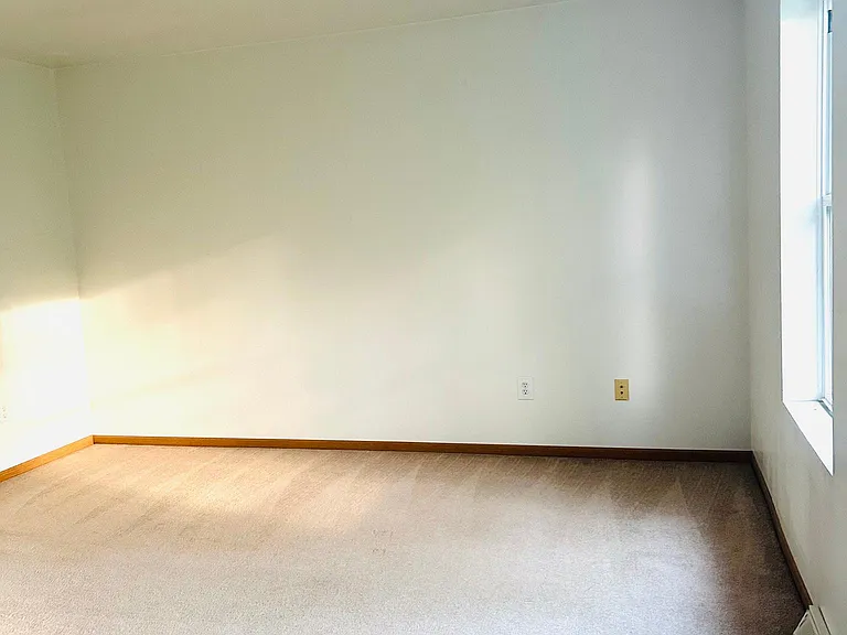 41 Hickory Dr — Photo 2