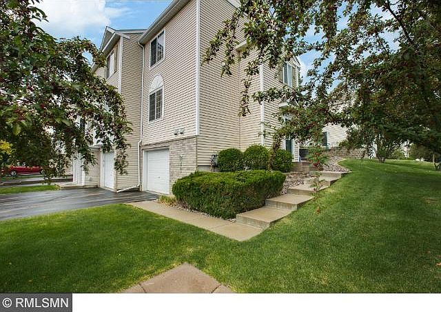 1st image of 2960 Village Ct