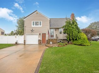 138 Eastgate Road, Massapequa Park, NY 11762